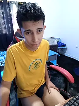 Snapshot of gomitaboy_1 chatting on 20, 12, 2025 gomitaboy 1 online show from 20, 12, 2025