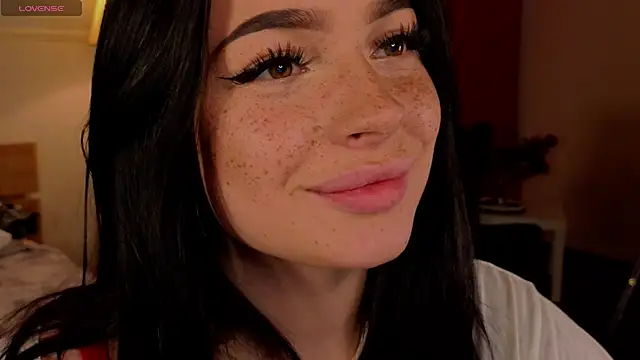 honey     bunny online show from 1, 4, 2026