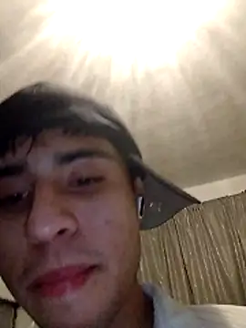 Snapshot of RSantilMorgt chatting on 4, 4, 2026 RSantilMorgt online show from 4, 4, 2026