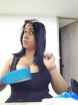 Samantha hotly online show from 28, 2, 2026