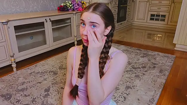 EadlinGillim online show from 12, 9, 2025