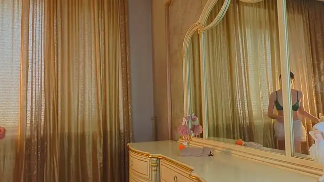 EadlinGillim online show from 8, 11, 2025