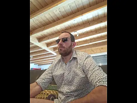 Snapshot of BrunJulienMetis chatting on 10, 1, 2026 BrunJulienMetis online show from 10, 1, 2026