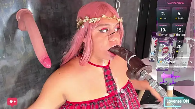 Snapshot of sharlotthe_bigass chatting on 15, 11, 2025 sharlotthe bigass online show from 15, 11, 2025