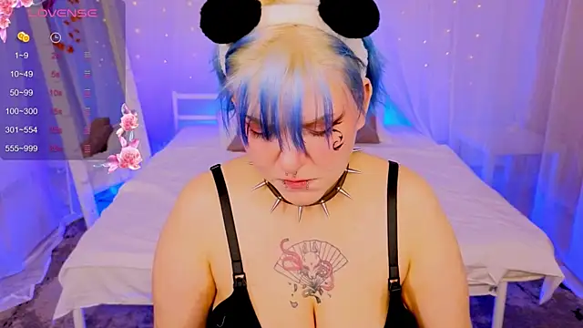 bluelunaray online show from 25, 9, 2025