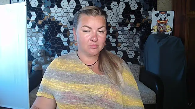 Snapshot of NikaSkylink chatting on 28, 6, 2026 NikaSkylink online show from 28, 6, 2026