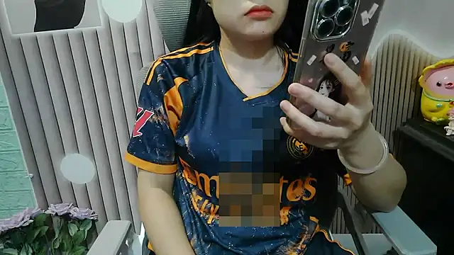 Emachiii online show from 6, 10, 2025