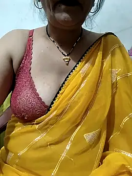 Snapshot of Cuty_siya_143 chatting on 11, 11, 2025 Cuty siya 143 online show from 11, 11, 2025