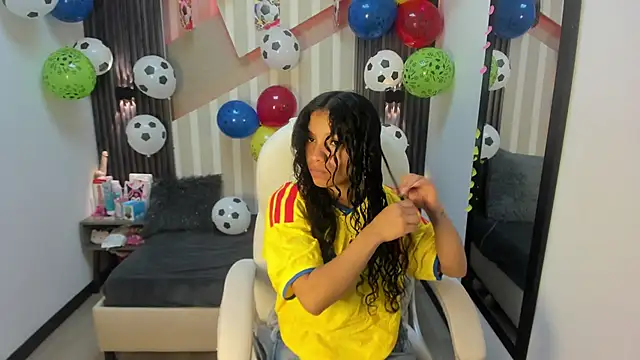 Snapshot of LittleeStar chatting on 17, 6, 2026 LittleeStar online show from 17, 6, 2026