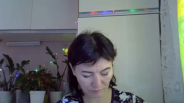 Snapshot of Krystal_82 chatting on 12, 9, 2025 Krystal 82 online show from 12, 9, 2025