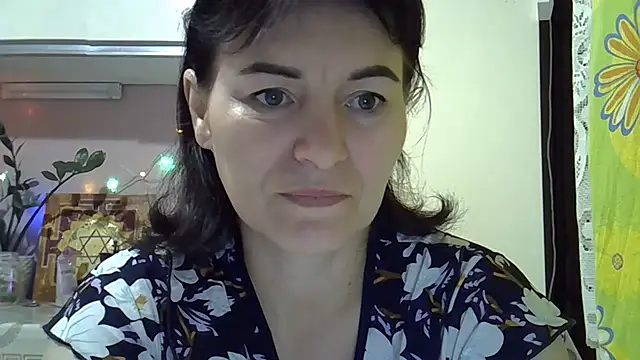 Snapshot of Krystal_82 chatting on 28, 9, 2025 Krystal 82 online show from 28, 9, 2025