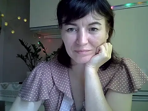 Snapshot of Krystal_82 chatting on 10, 10, 2025 Krystal 82 online show from 10, 10, 2025