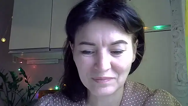 Snapshot of Krystal_82 chatting on 11, 10, 2025 Krystal 82 online show from 11, 10, 2025