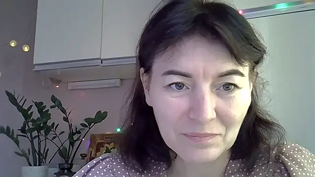 Snapshot of Krystal_82 chatting on 15, 10, 2025 Krystal 82 online show from 15, 10, 2025