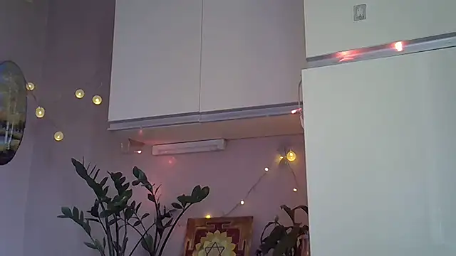 Snapshot of Krystal_82 chatting on 22, 10, 2025 Krystal 82 online show from 22, 10, 2025