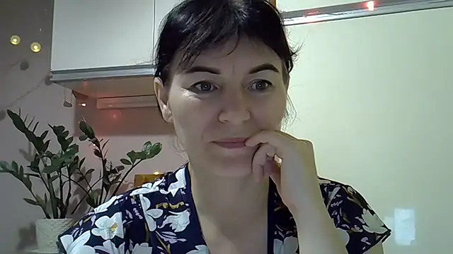 Snapshot of Krystal_82 chatting on 24, 10, 2025 Krystal 82 online show from 24, 10, 2025