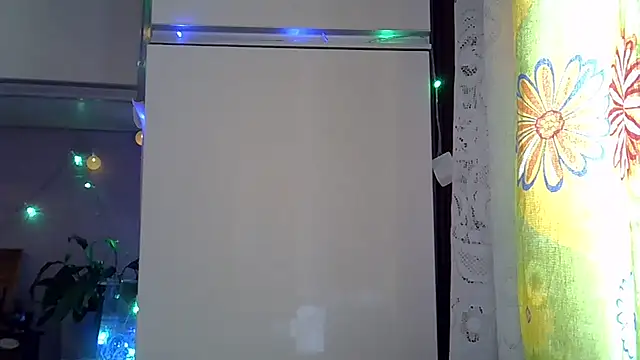 Snapshot of Krystal_82 chatting on 29, 10, 2025 Krystal 82 online show from 29, 10, 2025