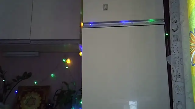 Snapshot of Krystal_82 chatting on 30, 10, 2025 Krystal 82 online show from 30, 10, 2025