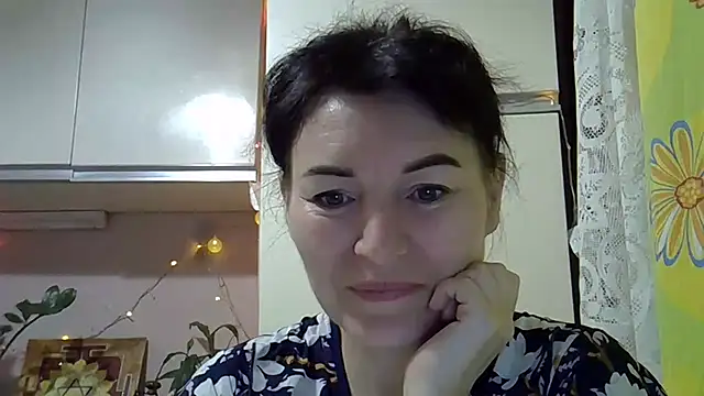 Snapshot of Krystal_82 chatting on 31, 10, 2025 Krystal 82 online show from 31, 10, 2025