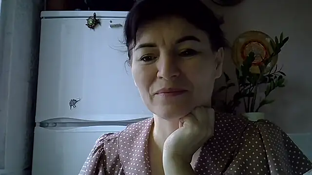 Snapshot of Krystal_82 chatting on 8, 11, 2025 Krystal 82 online show from 8, 11, 2025