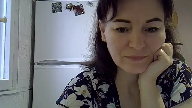 Snapshot of Krystal_82 chatting on 12, 11, 2025 Krystal 82 online show from 12, 11, 2025