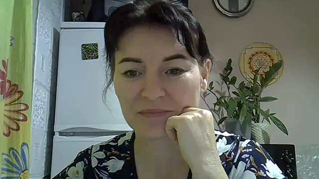 Snapshot of Krystal_82 chatting on 20, 11, 2025 Krystal 82 online show from 20, 11, 2025