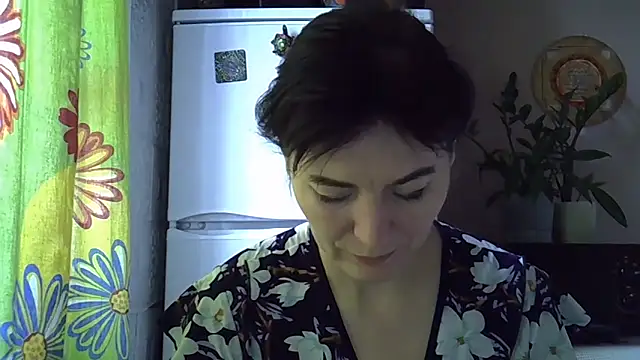 Snapshot of Krystal_82 chatting on 23, 11, 2025 Krystal 82 online show from 23, 11, 2025