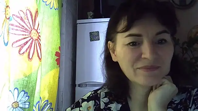 Snapshot of Krystal_82 chatting on 25, 11, 2025 Krystal 82 online show from 25, 11, 2025