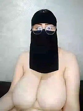 Snapshot of Arabic-loka chatting on 26, 10, 2025 Arabic-loka online show from 26, 10, 2025