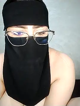 Snapshot of Arabic-loka chatting on 4, 11, 2025 Arabic-loka online show from 4, 11, 2025