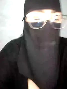 Snapshot of Arabic-loka chatting on 17, 11, 2025 Arabic-loka online show from 17, 11, 2025