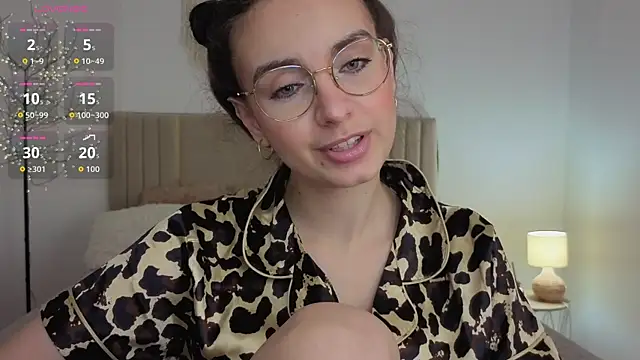 Snapshot of Real_cutie1 chatting on 20, 7, 2026 Real cutie1 online show from 20, 7, 2026