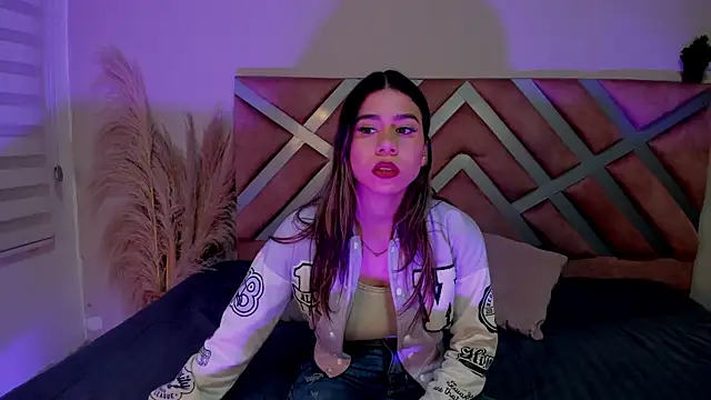 Rachell criss online show from 2, 4, 2026