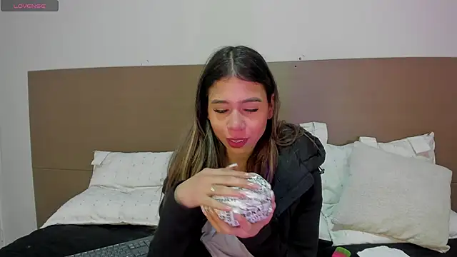 Rachell criss online show from 10, 4, 2026