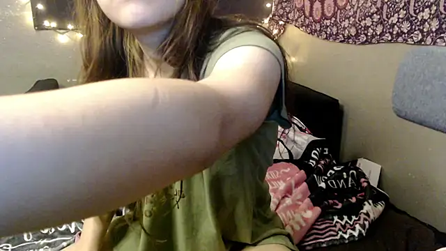 Snapshot of London_Ray chatting on 2, 7, 2026 London Ray online show from 2, 7, 2026