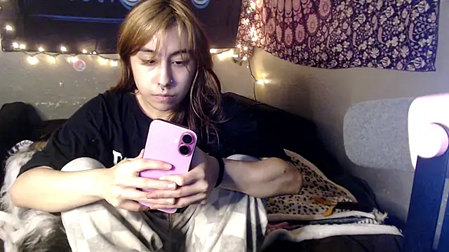 Snapshot of London_Ray chatting on 11, 7, 2026 London Ray online show from 11, 7, 2026