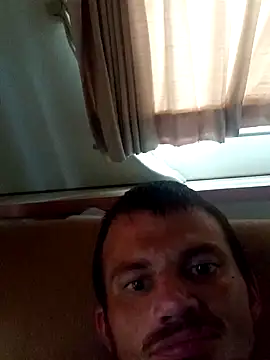 Snapshot of areyouseriousss chatting on 28, 9, 2025 areyouseriousss online show from 28, 9, 2025