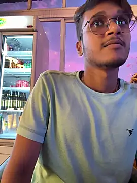 Snapshot of Ishq_ka_raja chatting on 8, 4, 2026 Ishq ka raja online show from 8, 4, 2026