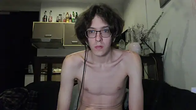 Snapshot of LovesomeCookie chatting on 13, 9, 2025 LovesomeCookie online show from 13, 9, 2025