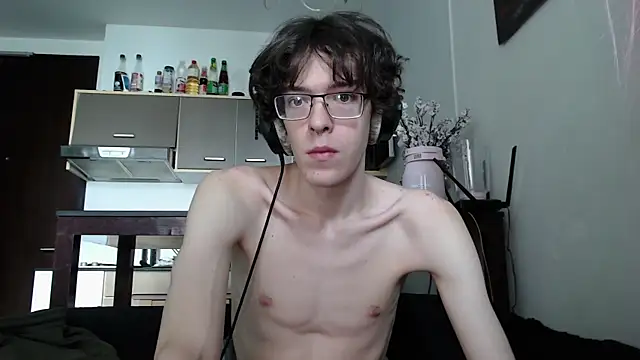 Snapshot of LovesomeCookie chatting on 9, 10, 2025 LovesomeCookie online show from 9, 10, 2025