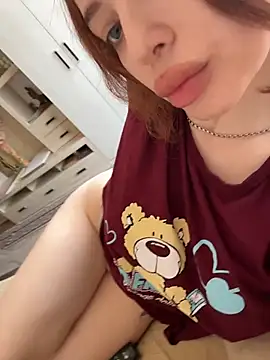 Hannah xBaby online show from 5, 4, 2026