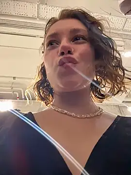 lucy-joy online show from 5, 10, 2025