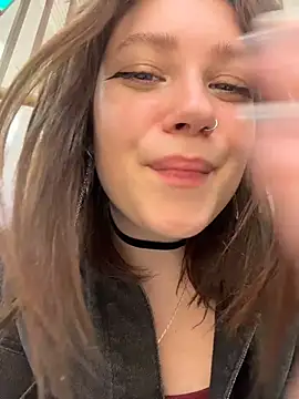 lucy-joy online show from 4, 4, 2026