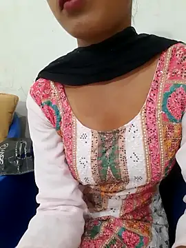 Snapshot of AnkitaDevi chatting on 7, 5, 2026 AnkitaDevi online show from 7, 5, 2026
