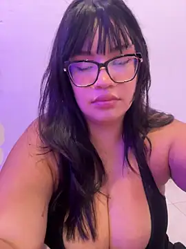 Emily Taylor2 online show from 25, 4, 2026