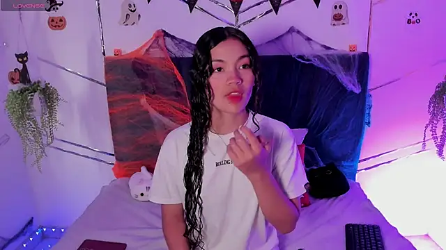 Camilla Miller01 online show from 16, 10, 2025