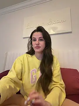 heyitsmadig online show from 7, 4, 2026