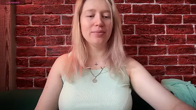 CitrusBlissss online show from 11, 11, 2025