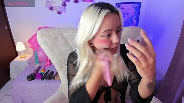 Nataliahenao69 online show from 11, 4, 2026