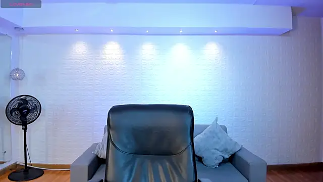 AidaJones online show from 5, 11, 2025